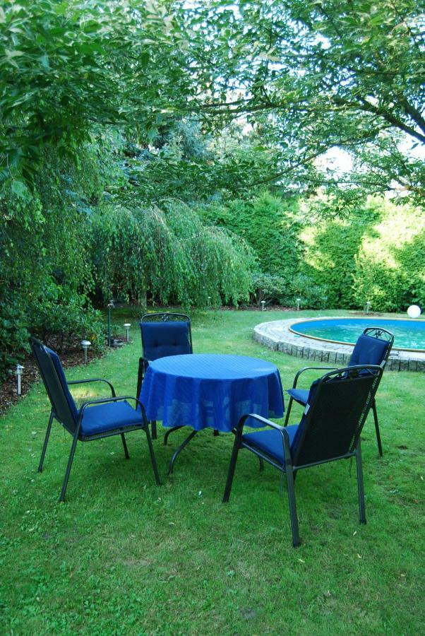 Ferienwohnung Aronia Warlow Bagian luar foto